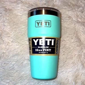 SOLD - YETI 16 oz. PINT with Magslider Lid